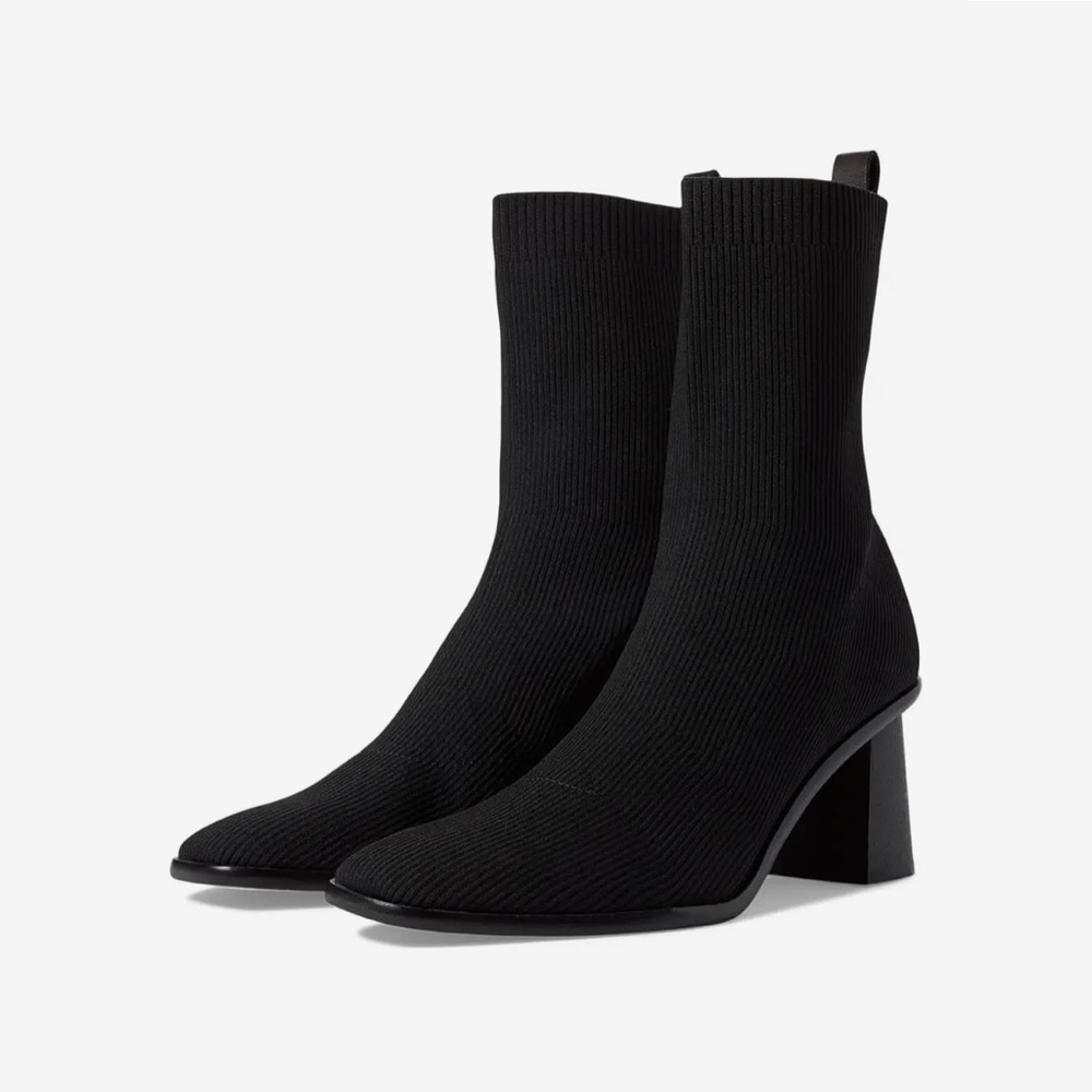 NWOT Dolce Vita Alaya booties